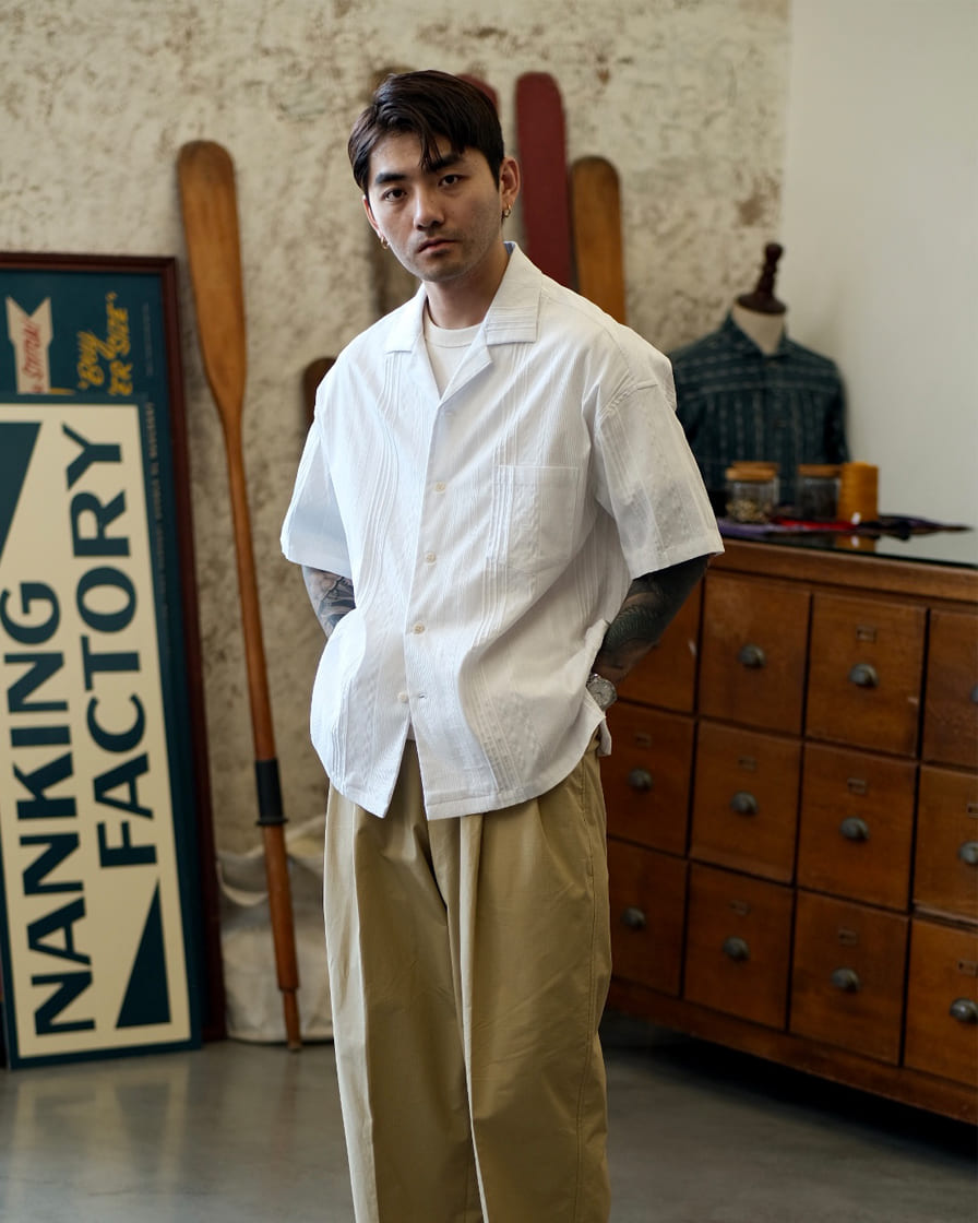 Pleated Guayabera Shirt L 40 Pleated Guayabera Shirt L 40