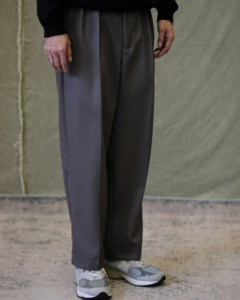 pantalon plissé en laine mélangée peignée