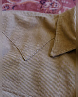 Corduroy Western Shirt in sand – close-up of pointed western yoke